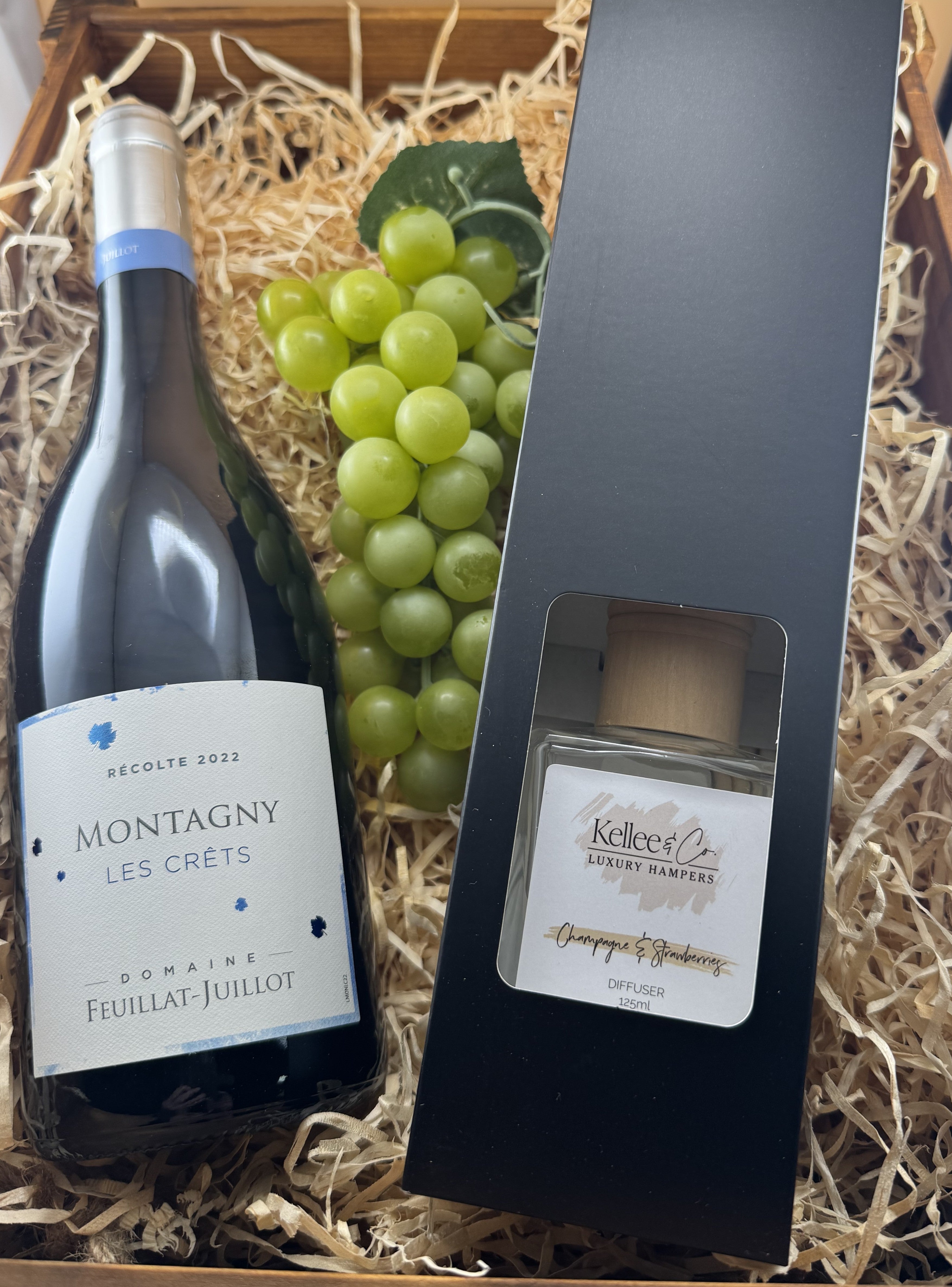 Wine and Diffuser Hamper